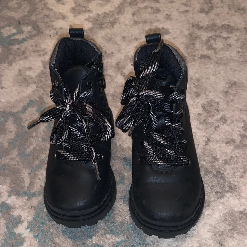 Toddler Black Lace-Up Boots size 8